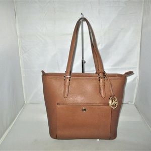 Michael Kors Jet Set Saffiano  Snap Pocket Tote   #2768